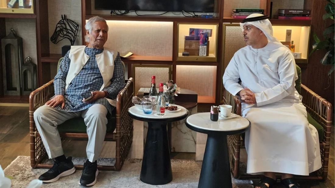 আমিরাত সফর শেষে দেশে ফিরছেন প্রধান উপদেষ্টা